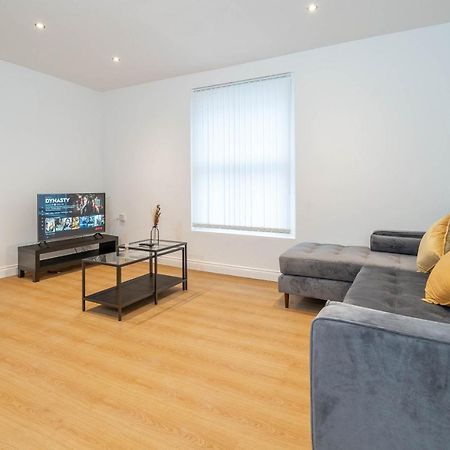Two Bedroom Apartment-One Choice Stays- Jewellery Quarter Бирмингам Екстериор снимка