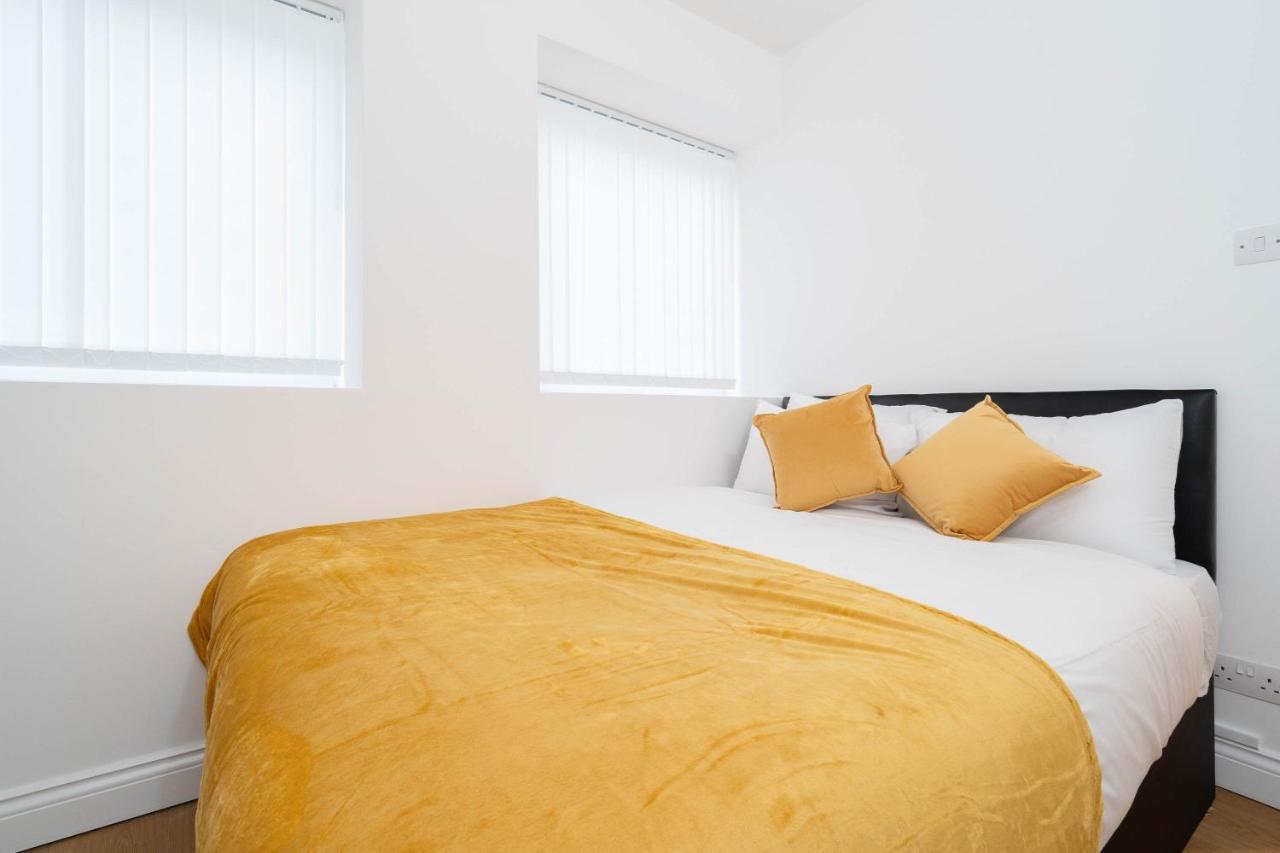 Two Bedroom Apartment-One Choice Stays- Jewellery Quarter Бирмингам Екстериор снимка