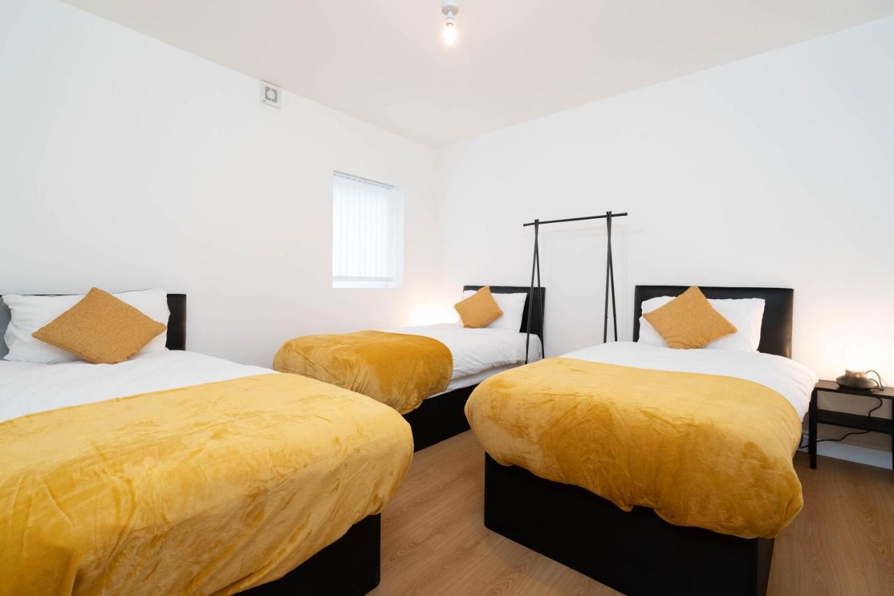 Two Bedroom Apartment-One Choice Stays- Jewellery Quarter Бирмингам Екстериор снимка
