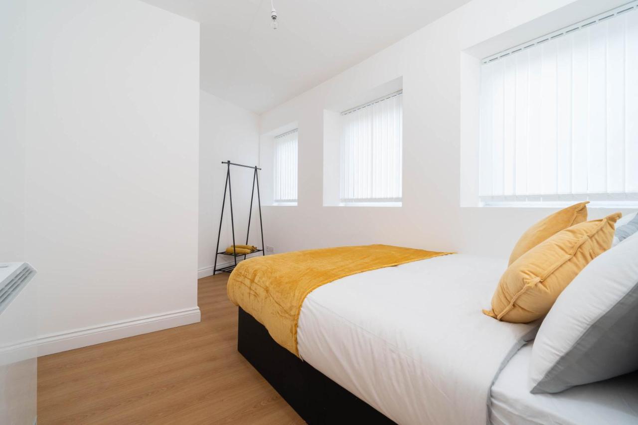 Two Bedroom Apartment-One Choice Stays- Jewellery Quarter Бирмингам Екстериор снимка