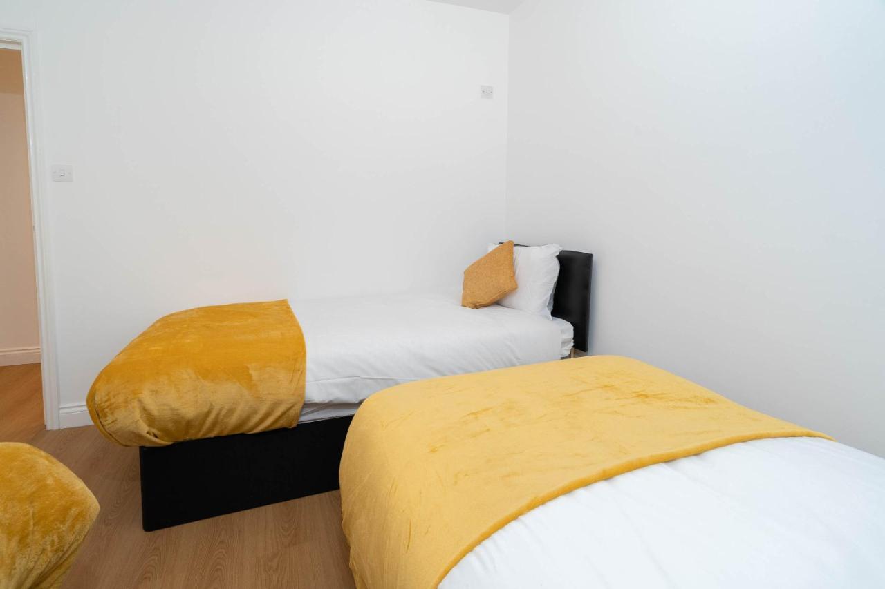 Two Bedroom Apartment-One Choice Stays- Jewellery Quarter Бирмингам Екстериор снимка