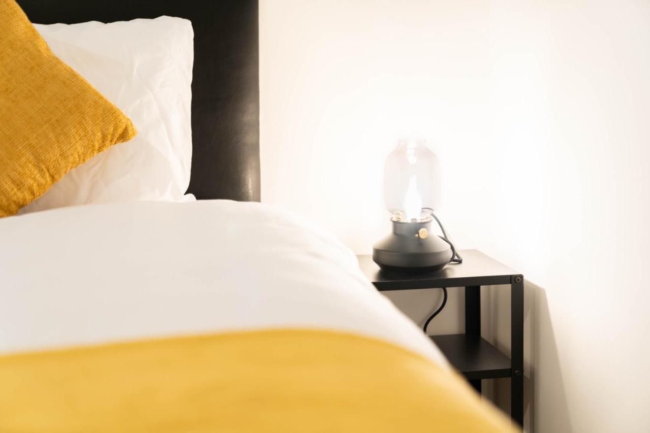 Two Bedroom Apartment-One Choice Stays- Jewellery Quarter Бирмингам Екстериор снимка