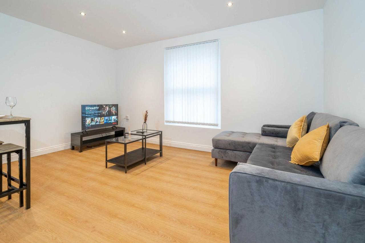Two Bedroom Apartment-One Choice Stays- Jewellery Quarter Бирмингам Екстериор снимка