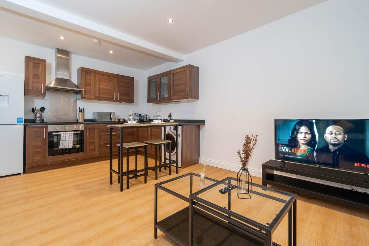 Two Bedroom Apartment-One Choice Stays- Jewellery Quarter Бирмингам Екстериор снимка